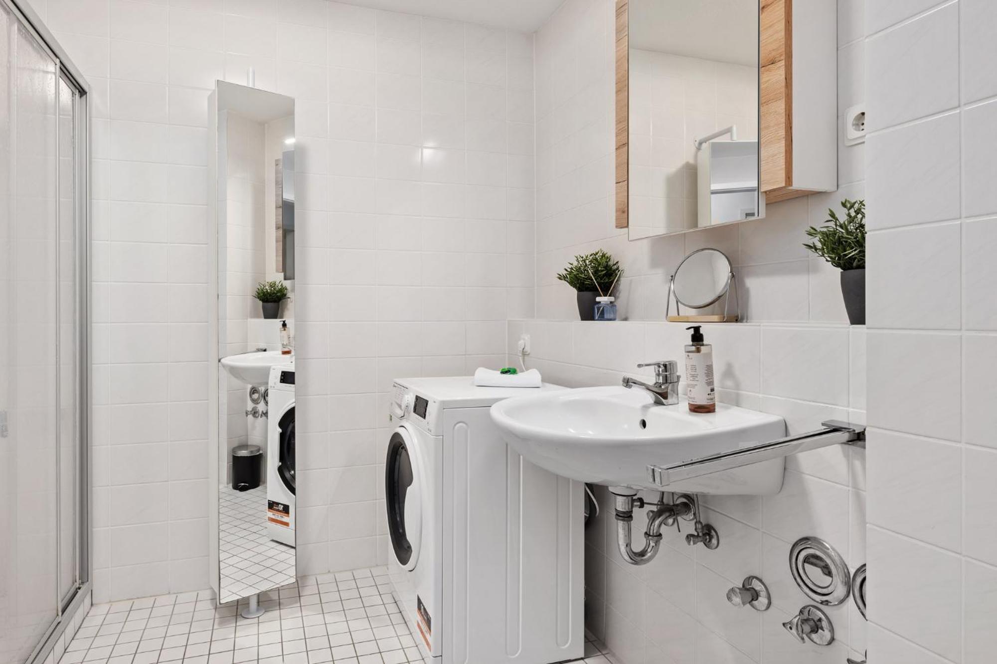 Strand-Apartment, Strandkorb, Meeresrauschen, Parkplatz วิลเฮล์มฮาเฟน ภายนอก รูปภาพ